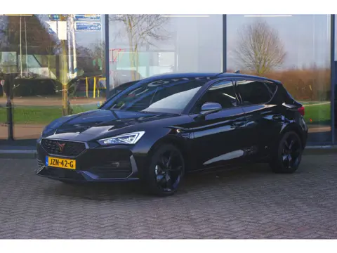CUPRA Leon Sportstourer 1.4 e-Hybrid 204 PK BNS, Kuipstoelen, Winterpakket, Memory, Camera, Carplay