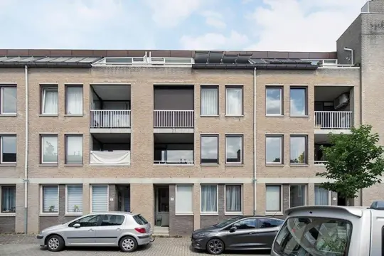 Woning aan de Volksplein te Maastricht