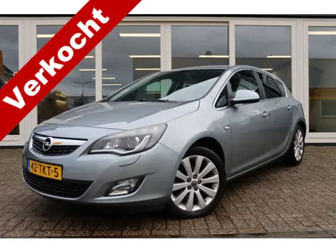 Opel Astra 1.4 Turbo Cosmo, Lees tekst!!! Cruise Control, Airco, Navigatie, PDC A, Trekhaak, Auto ma