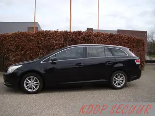 Toyota Avensis wagon 1.8 VVTi Business (bj 2010)