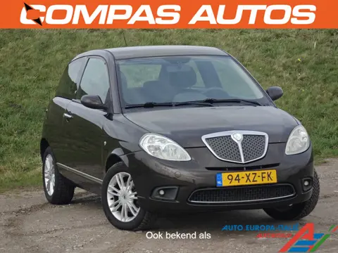 Lancia Ypsilon 1.4 Oro (bj 2007)