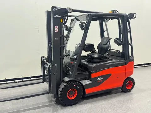 Linde 387 E 25 L-01. Inclusief nieuwe accu (bj 2015)