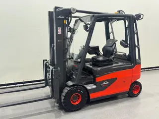 Linde 387 E 25 L-01. Inclusief nieuwe accu (bj 2015)
