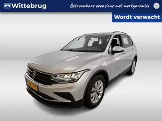 Volkswagen Tiguan 1.5 TSI Life 14.478 km !!!  LED / Navi by APP