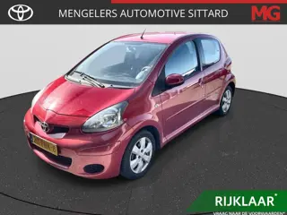 Toyota Aygo 1.0-12V Aspiration Red Navigator