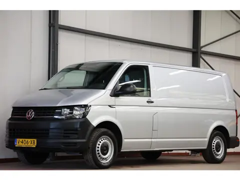 Volkswagen Transporter 2.0 TDI L2H1 LANG DSG AUTOMAAT NAVI Highline
