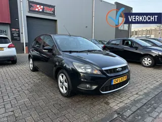 Ford Focus VERKOCHT 1.6 Ghia Airco Nw APK NAP Goed Onderhouden!