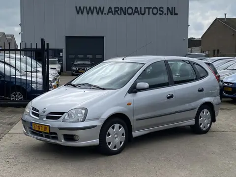 Nissan Almera Tino 1.8 AUTOMAAT Acenta, AIRCO(CLIMA) IJSKOUD, APK TOT 12-03-27, ACHTERUITRIJCAMERA, 