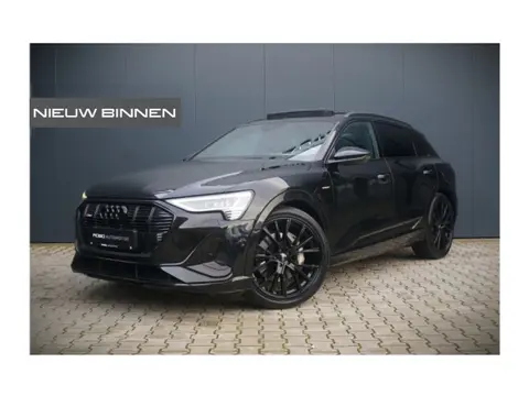 Audi e-tron e-tron 50 quattro Launch edition Black 71 kWh S-Line | Black Edition | Panoramadak | Mem