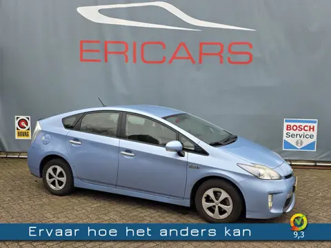 Toyota Prius 1.8 Plug-in Aspiration NAVI TEL (bj 2013)
