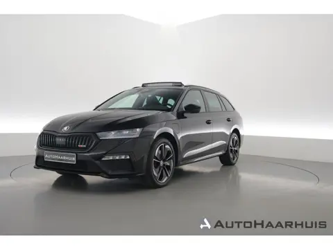 Škoda Octavia 1.4 TSI RS iV PHEV Business | Pano | HUD | Adapt. Cruise | Elek. Trekhaak | Keyless | 