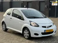 Toyota Aygo 1.0-12V Access Nieuw APK BOEKJES 3deurs