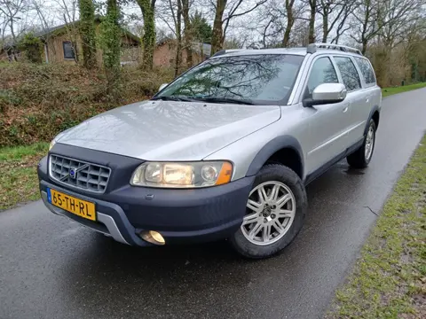 Volvo XC70 2.5 T Momentum |AUTOMAAT + CRUISE|