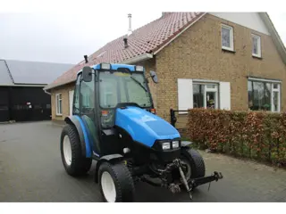 New Holland TCE 45 (bj 2005)