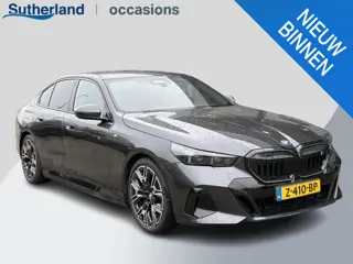 BMW i5 eDrive40 84 kWh | VOL! | Panoramadak | H&K Audio | M Pakket | Stoel- Ventilatie & Verwarming 