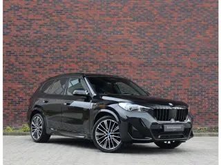 BMW X1 30e xDrive | Pano - Trekhaak - Camera (bj 2022)