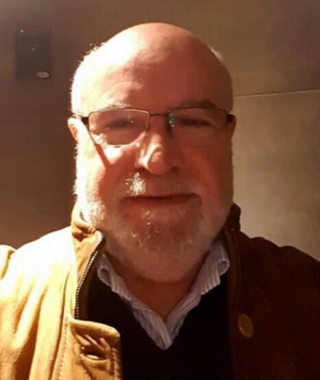 Opgewonden, vrolijke man gezocht