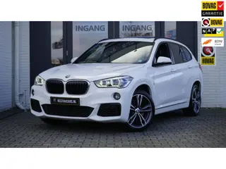 BMW X1 SDrive20i M Sport Shadowline CAMERA-CLIMA-CRUISE-FULL LED-HEADUP-LEDER-NAVIGATIE-PANORAMA-STO