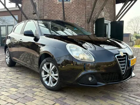 ALFA ROMEO GIULIETTA 1.4 T DISTINCTIVE NAVIGATIE / CRUISE / XENON