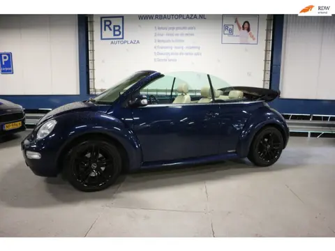 Volkswagen New Beetle 2.0 Highline AUT + + STOEL VERWARMING + LEER + VOL ! ! !