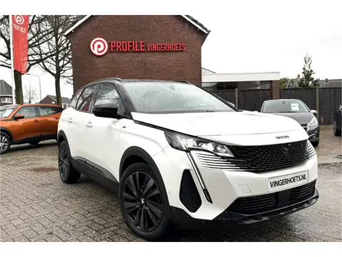 Peugeot 3008 *** 130 Pk *** GT *** Automaat *** Black Pack * Open Schuifdak * Stoelverwarming * Keyl