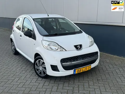 Peugeot 107 1.0-12V XR Nieuwe apk carplay navigatie NAP