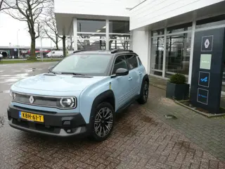 Renault 4 comfort range Iconinc 52 kWh E-TECH ELECTRIC TE BESTELLEN OF OP VOORRAAD*. De R4 is al lev
