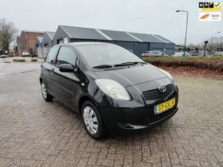 Toyota Yaris 1.0 VVTi ( VOLLEDIG DEALER ONDERHOUDEN)