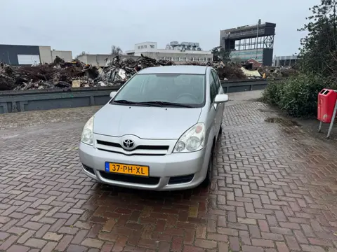 Toyota Corolla Verso 1.6 VVT-i Terra