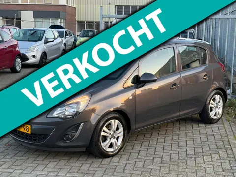 Opel Corsa 1.4-16V Design Edition 101PK 5 DEURS! NL AUTO NAP! NAVI l STOEL-STUURVERWARMING l CRUISE 