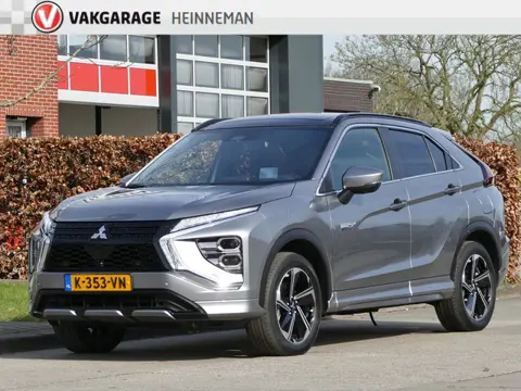 Mitsubishi Eclipse Cross 2.4 PHEV Instyle | stoelverwarming V+A | verwarmd stuur | panoramadak | LED