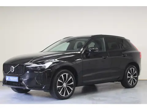 Volvo XC60 T6 Plug-in hybrid AWD Plus Dark | Rijklaarprijs | Trekhaak | Pano dak |