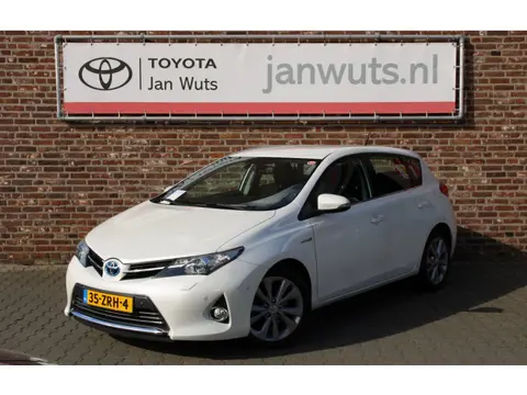 Toyota Auris 1.8 Hybrid Executive PDC V+A (bj 2013)