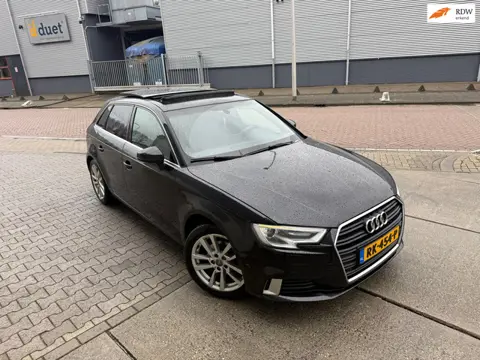 Audi A3 Sportback 1.0 TFSI Design Pro Line Plus PANO AUTOMAAT Stoelverwarming