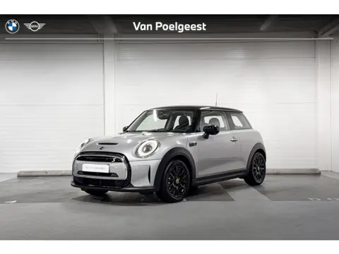 MINI 3-Deurs Electric Camden Edition | Apple Carplay/Android Auto | Stoelverwarming | Achteruitrijca