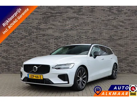 Volvo V60 T6 Plug-in hybrid AWD Plus Dark | PHEV | Long Range | Pilot Assist | Trekhaak | Panoramada