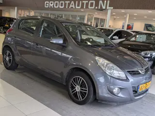 Hyundai i20 1.2i i-Motion Airco, Stuurbekrachtiging
