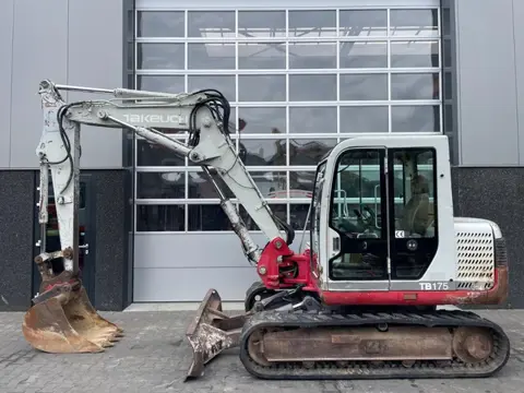 Takeuchi TB175 (bj 2004)