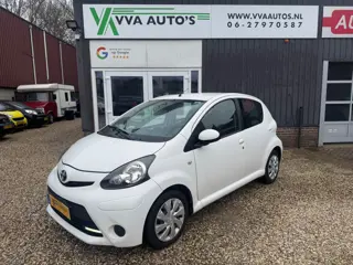 Toyota Aygo 1.0 VVT airco, navigatie, bluetooth, 5 deurs APK 05-2027!