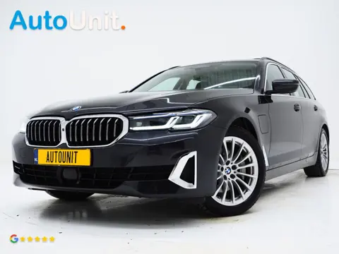 BMW 5 Serie Touring 530e xDrive | Panoramdak | Laser LED |Trekhaak | Leder | HUD | Keyless | Adaptiv