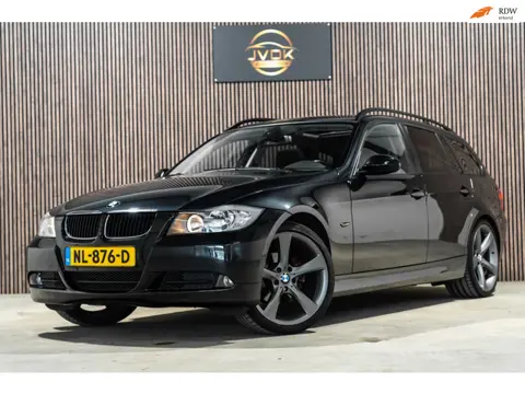 BMW 3-serie Touring 320i | Pano | Navi | Nieuwe Ketting | Goed onderhouden