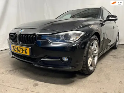 BMW 3-serie Touring 316i High Executive - Schade