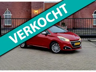 Peugeot 208 1.2 PureTech Allure / Automaat / 1e Eiegenaar / Nap / Trekhaak / LED / Navi / Bluetooth