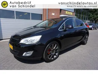 Opel Astra 1.4 Turbo Cosmo NL AUTO - NAP MET NIEUWE KOPPELING EN COMPLETE BAK REVISIE!!! - TREKHAAK 