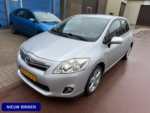 Toyota Auris 1.8 Full Hybrid Dynamic 2011 NAP 127.107km Navigatie Uitstekende auto met afneembare tr