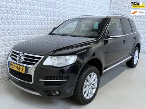 Volkswagen Touareg 3.0 V6 TDI FACELIFT / GRIJS KENTEKEN(2006)