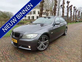 BMW 3-serie 320i M-Pakket Leer Stoelverwarming Schuif/Kanteldak Airco Cruisecontrol 18 Inch M Velgen