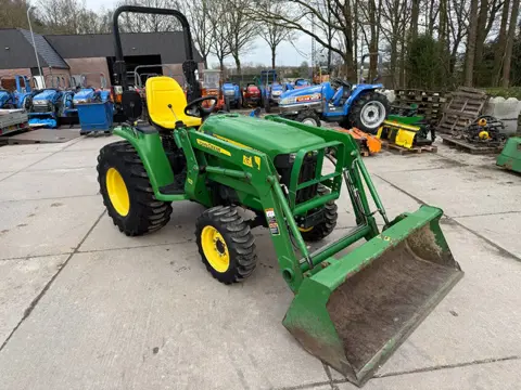 John Deere 3036e met voorlader