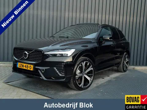 Volvo XC60 2.0 T6 Plug-in hybrid AWD Plus Dark | 360 Camera | Harman/Kardon | Trekhaak | Panodak | D