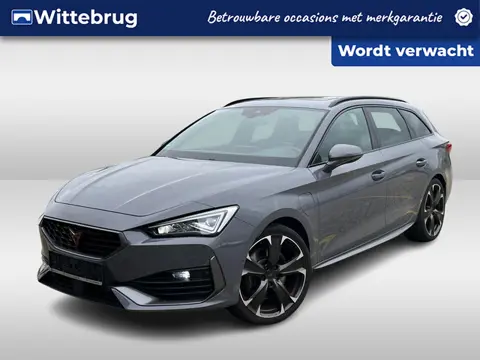 CUPRA Leon Sportstourer 1.4 e-Hybrid 245pk Performance DSG Automaat Panoramadak / 19"LM velgen / App